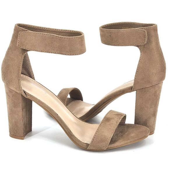 Rampage Sandals Womens 10 Beige Ankle Strap Chunky Block Heels Faux Suede - Picture 2 of 11